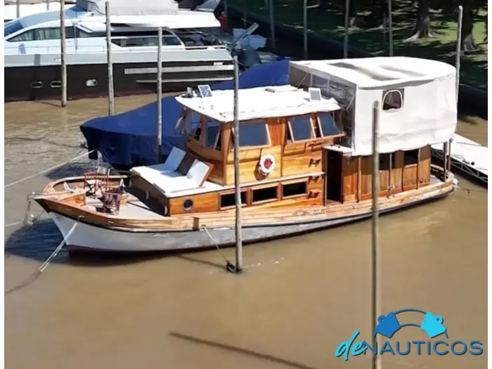 Chata Isleña “Mis Reinas”