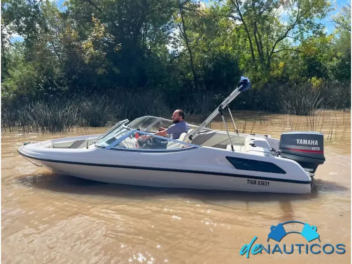 Lancha Open Chaparral 160 SL
