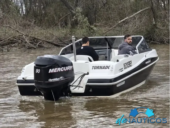Lancha Open Marine sur Quicksilver 1700