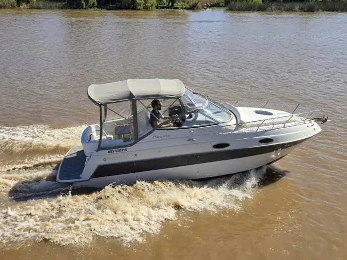 Crucero Four Winns Vista 258 -VOLVO PENTA DIESEL