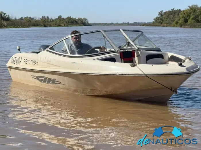 Lancha Open Virgin Marine 470 con Yamaha 40 Hp 2 Tiempos