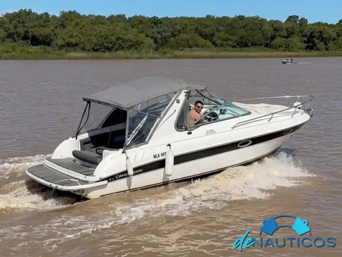 CANESTRARI 235 CUDDY con Motor Volvo Penta 4.3 GXi. V6 225 HP y Pata Duoprop