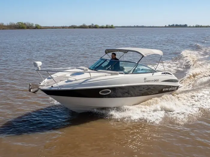 Cuddy QUICKSILVER 2400 con MerCruiser 4.5 250HP - V6 
