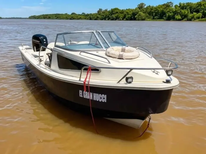 Venta de Tracker Prinz 630 Cabinado  con Mercury 115 hp 4 tiempos