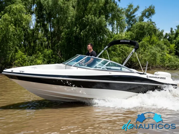 Venta de Lancha Quicksilver 2000  con Evinrude Etec 150 hp