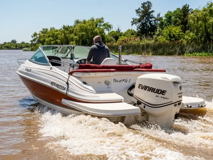 Lancha Arco iris Eclipse 20 Cuddy   Evinrude 150hp E-Tec